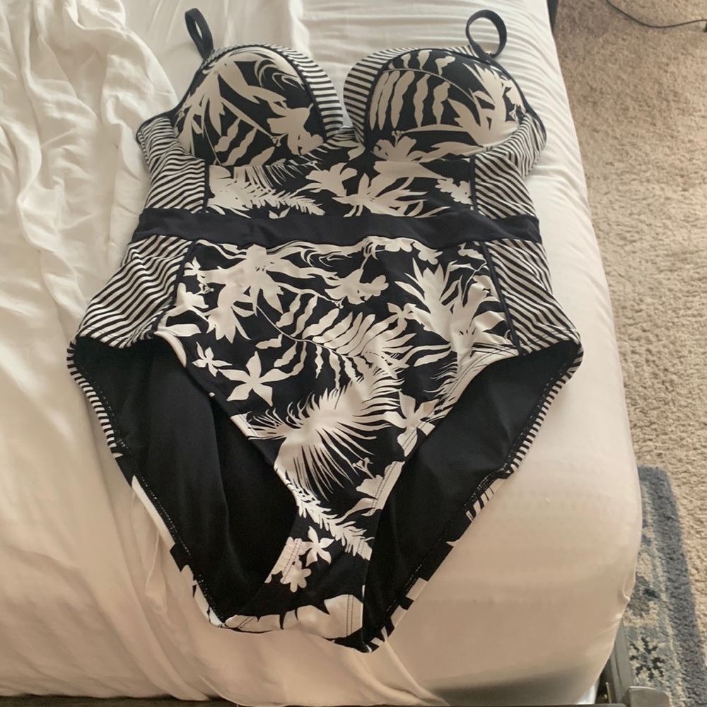 BLEU ROD BEATTE NWOT one piece swimsuit. Size 14